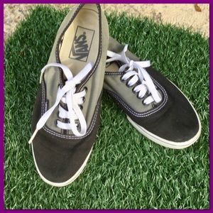 2 Tone Deck Shoes, sz 6.5